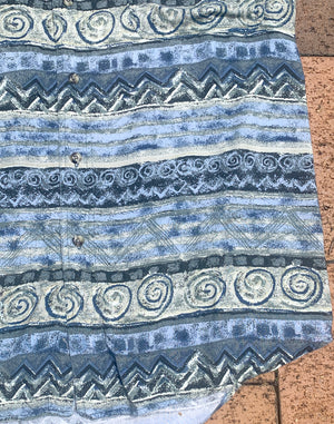 Vintage 90's Blue Swirl Retro Unisex Shirt - Size L