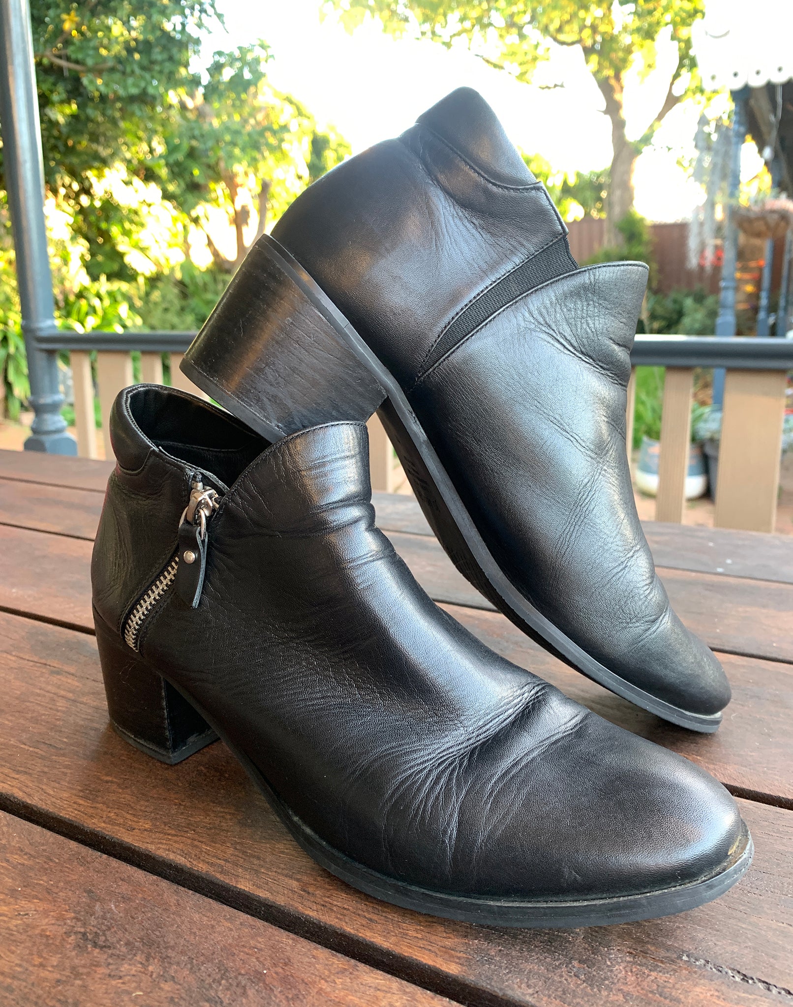 Black Leather Ankle Zip Boots Jo Mercer - Size 11