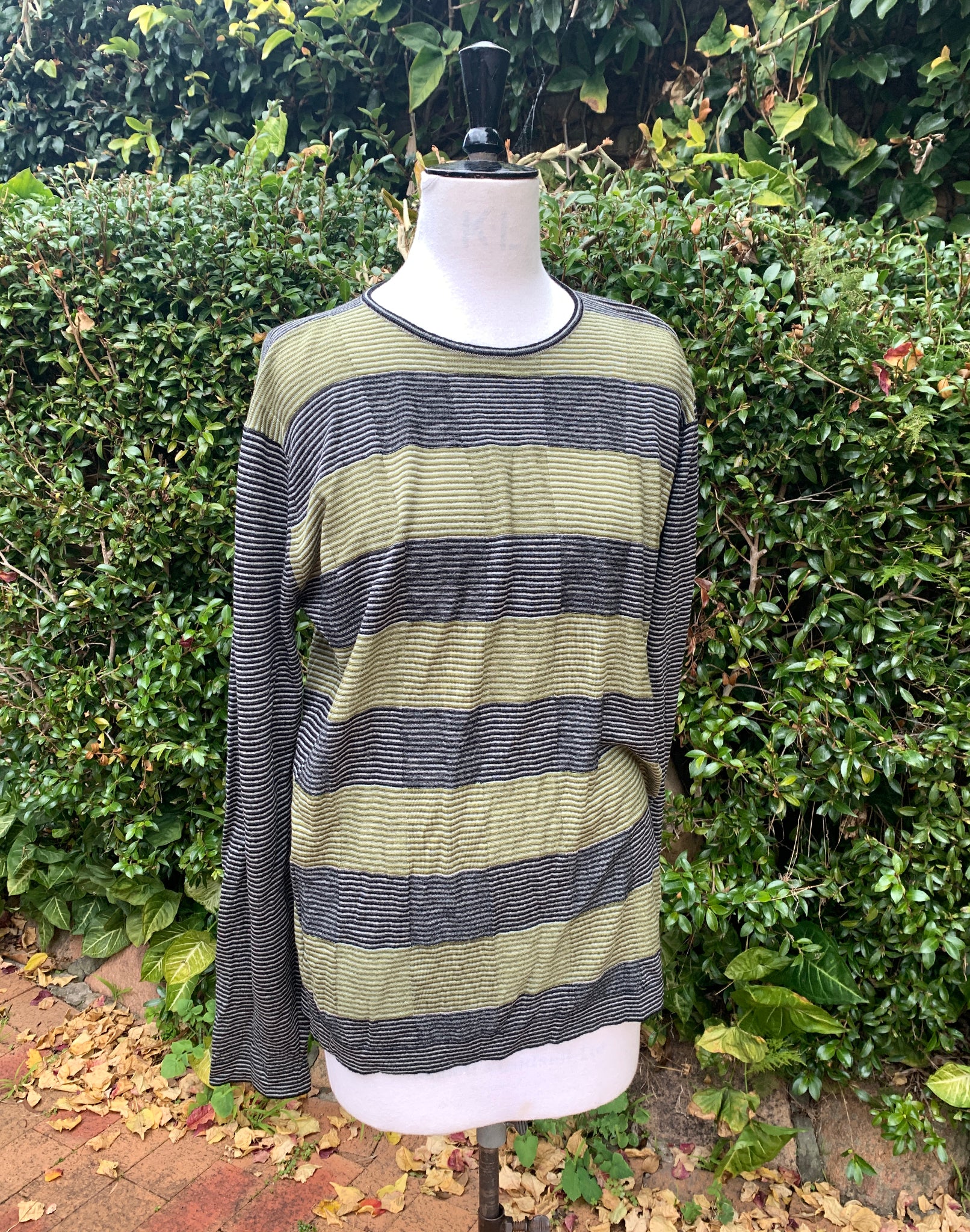 John Smedley Vintage 90's Fine Merino Sweater - Size M Unisex