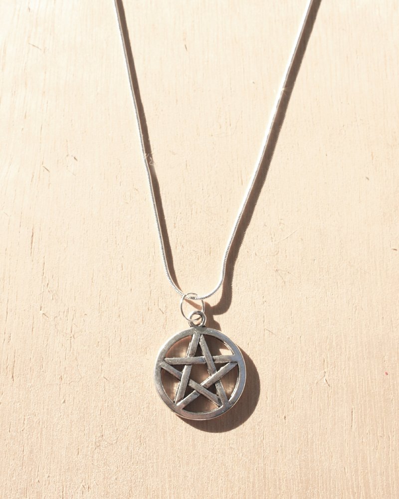KV Handmade Jewellery Silver Pentacle Neckace Short
