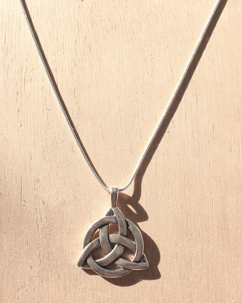 KV Handmade Jewellery Silver Triquetra Necklace Short