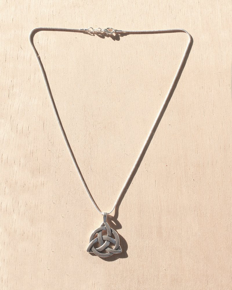 KV Handmade Jewellery Silver Triquetra Necklace Short