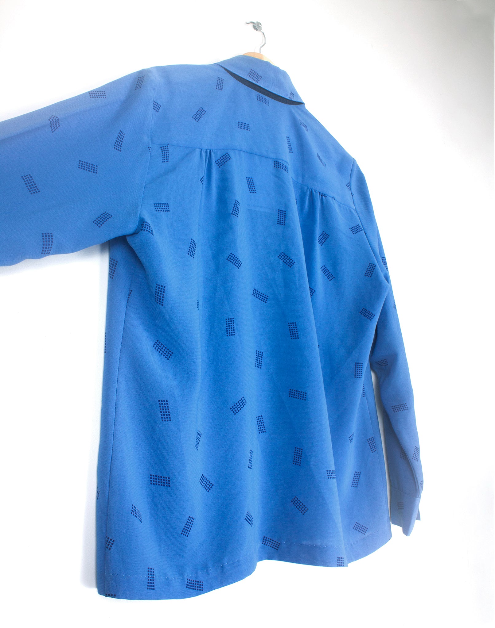 Vintage 80's Blue and Black Squiggle Long Sleeve Shirt - Size S