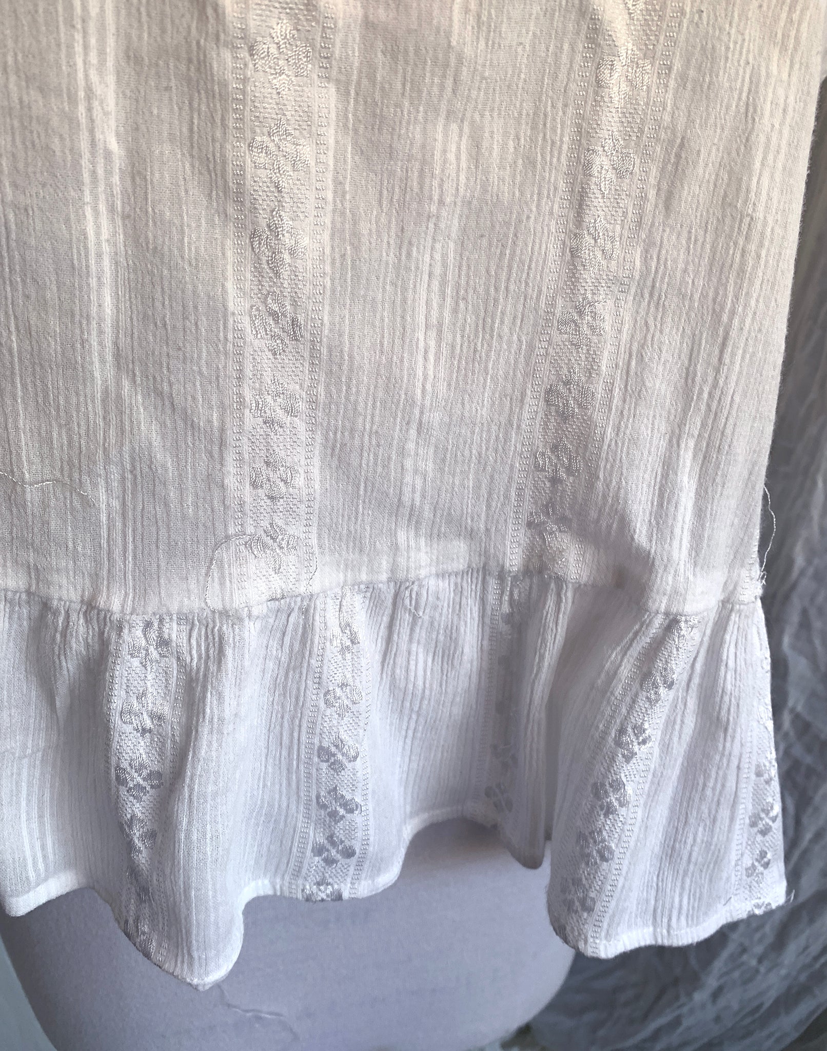 Vintage 90's White Embroidered Remade Crop Top - Size M/L